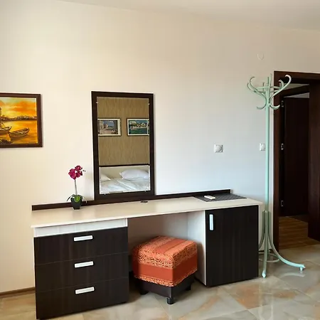 Di Landi Apartmán Ravda